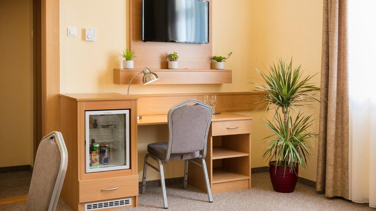 Aquasol Resort Mosonmagyaróvár エクステリア 写真