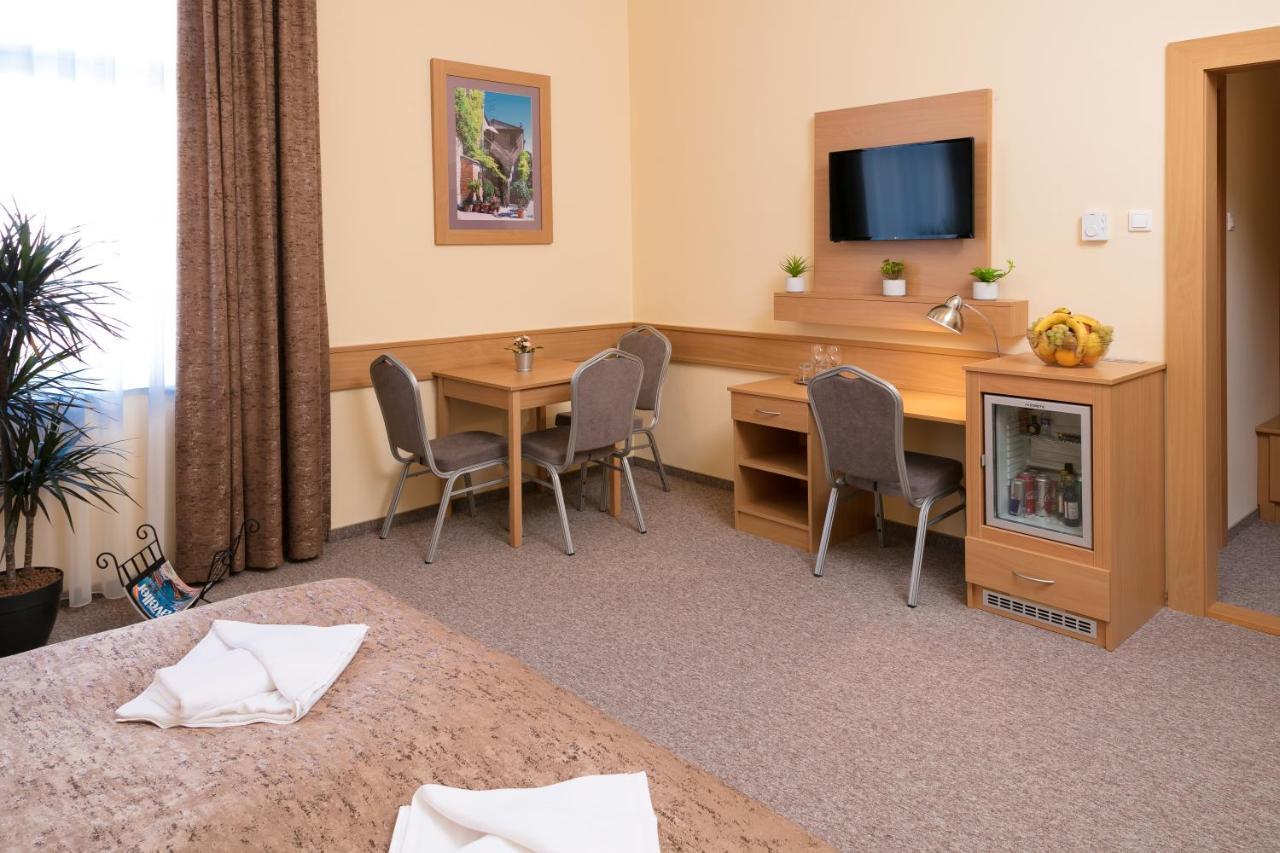 Aquasol Resort Mosonmagyaróvár エクステリア 写真
