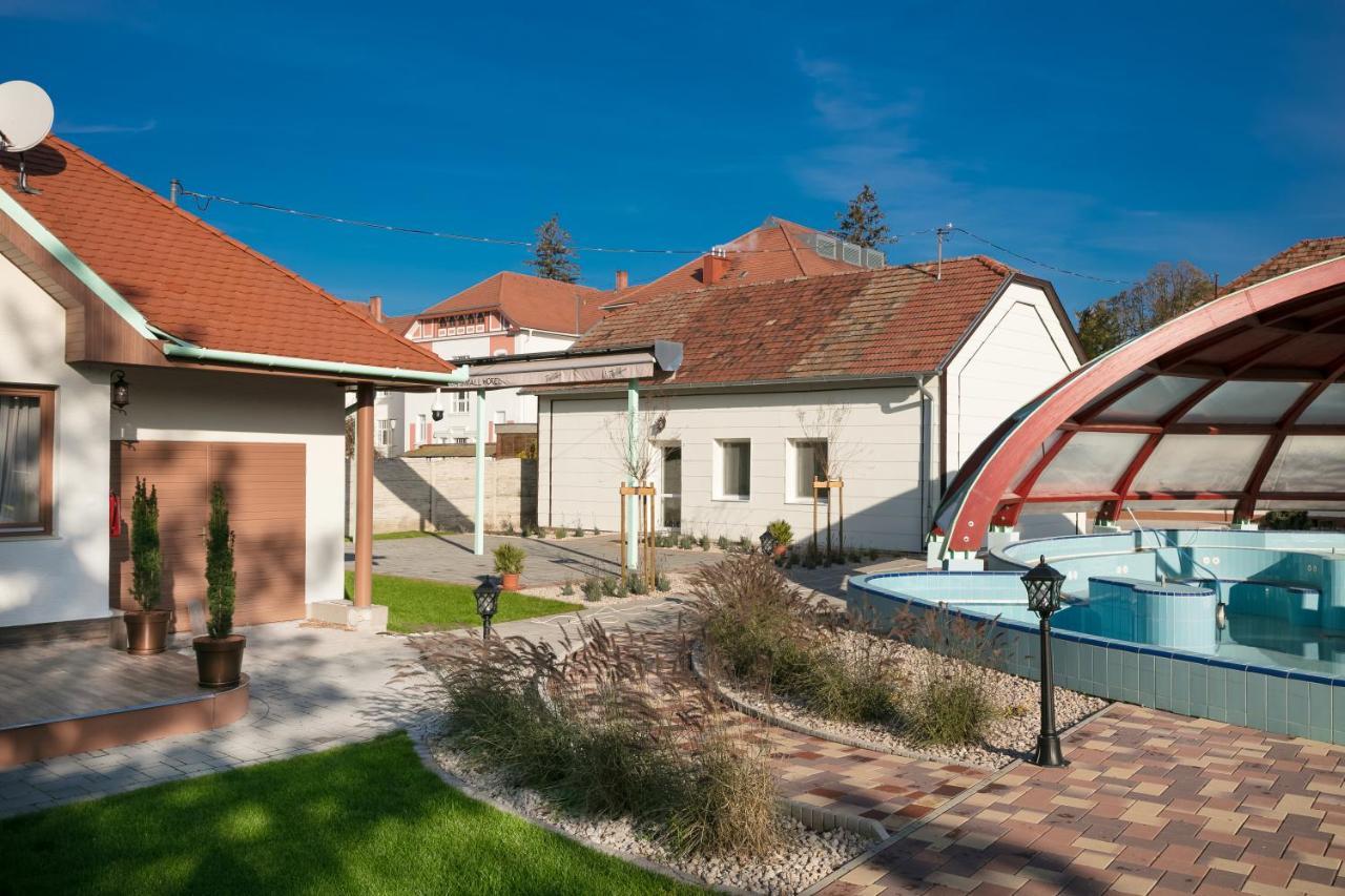 Aquasol Resort Mosonmagyaróvár エクステリア 写真